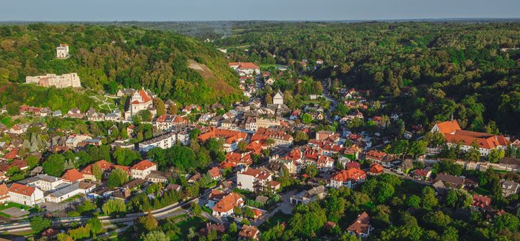 zdjcie panoramy Kazimierza Dolnego pobrane ze strony kazimierz-dolny.pl